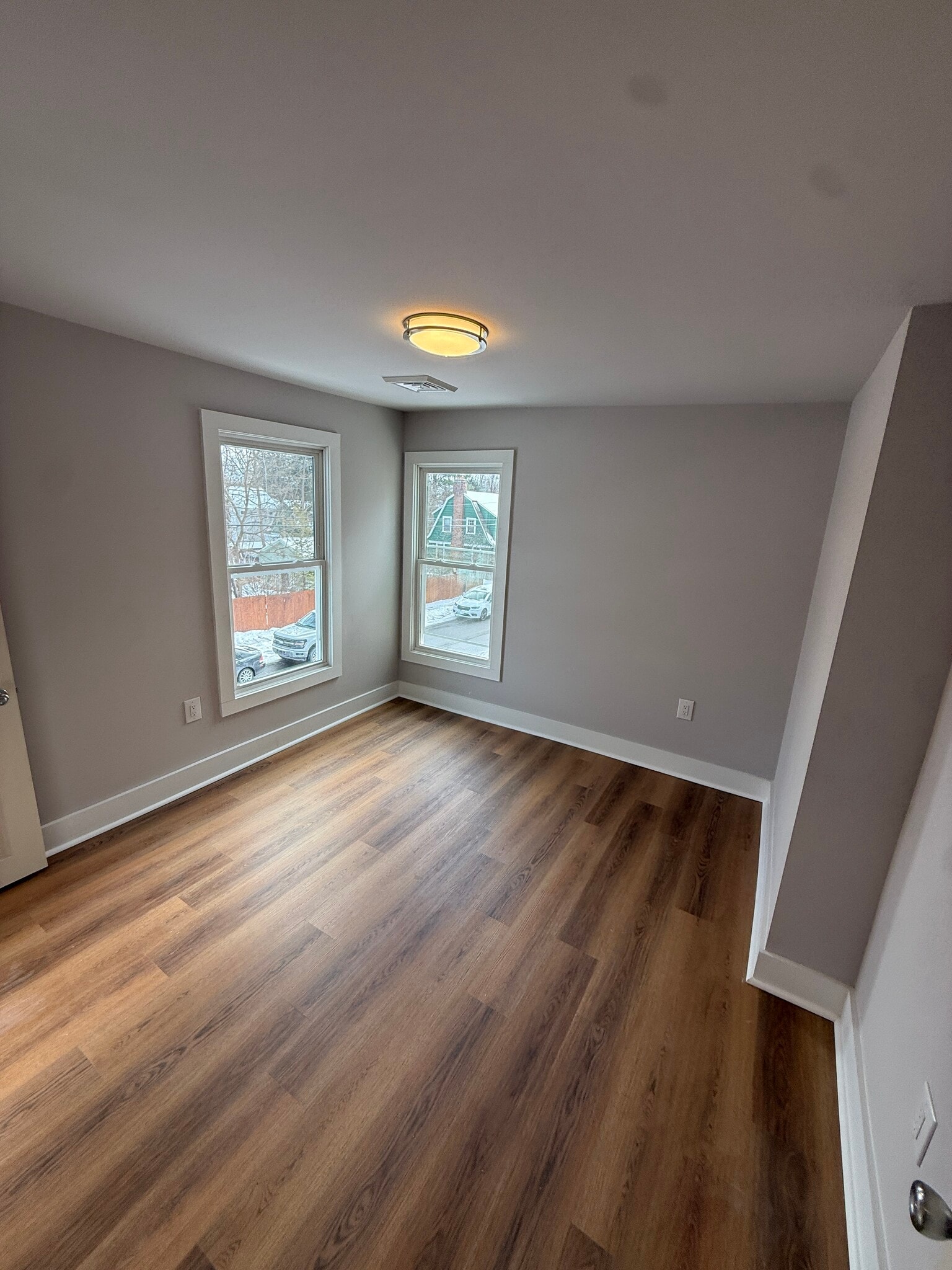 Building Photo - 184 Church St