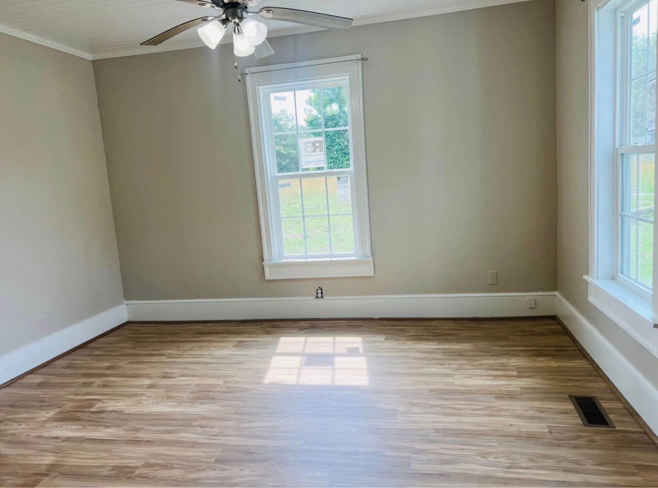 Building Photo - 1278 Valley Ct