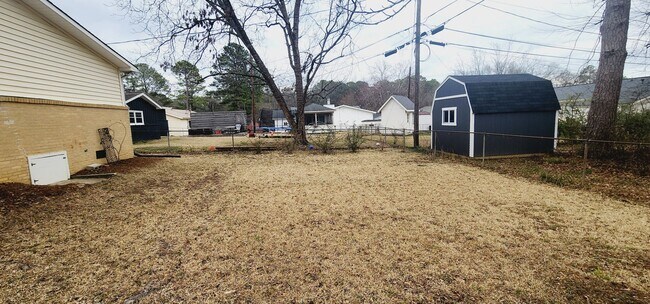 Building Photo - 209 Knoll Crest Dr