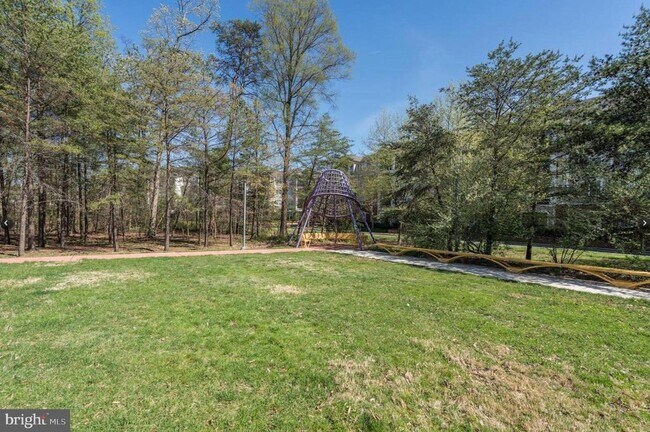 Building Photo - 12957 Centre Park Cir