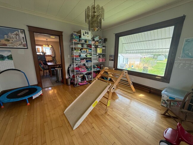 Building Photo - 3 Bed 2 Bath Single Family Home in Antigo