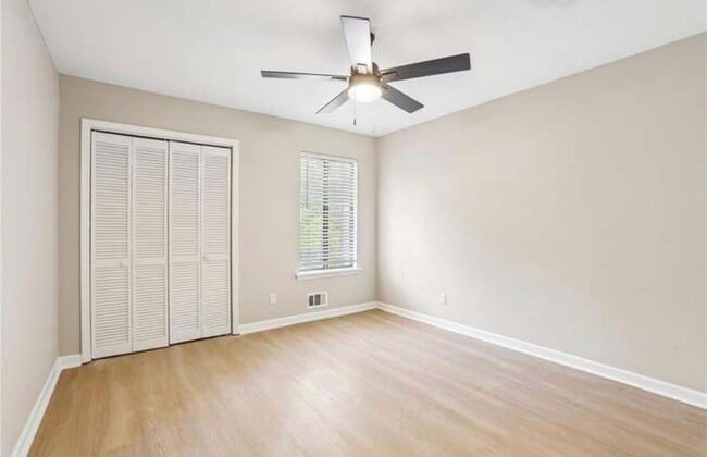 Building Photo - 5500 Gibson Dr