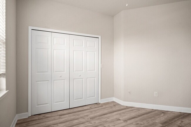 Building Photo - Beautiful Palencia Condo Available for Rent