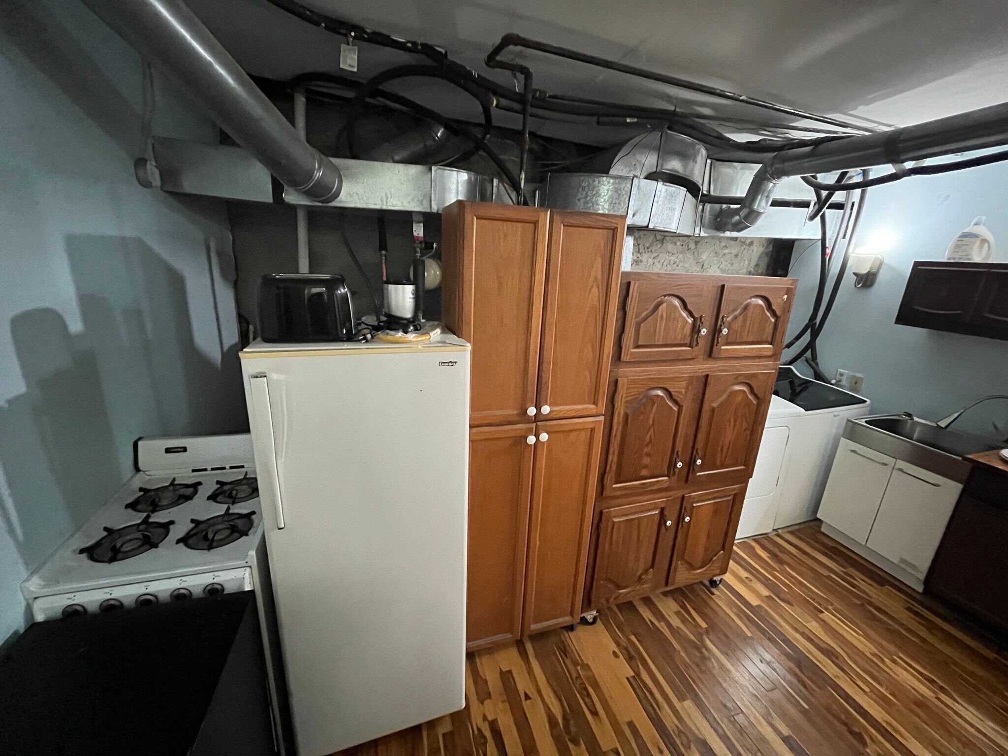 Building Photo - 2177 Sohn St