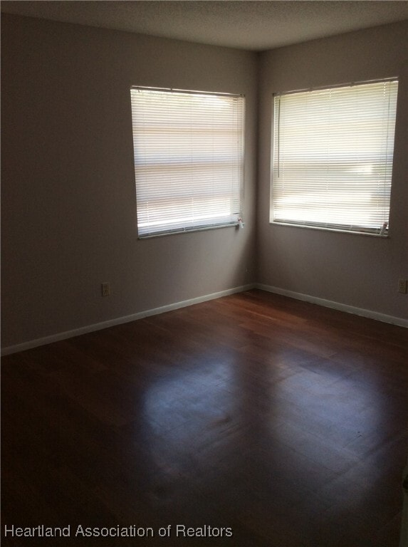 Building Photo - 517 Manor Cir