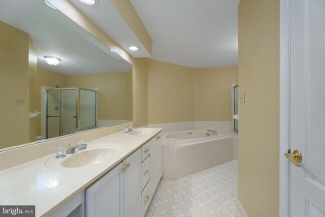 Building Photo - 14 Wilkinson Way