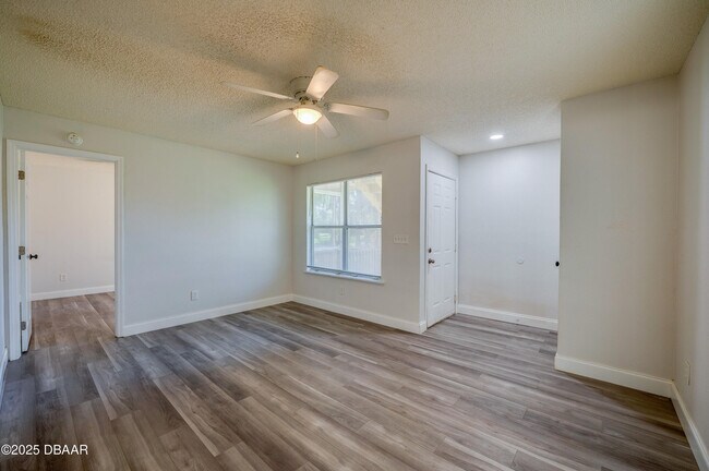 Building Photo - 1600 Big Tree Rd