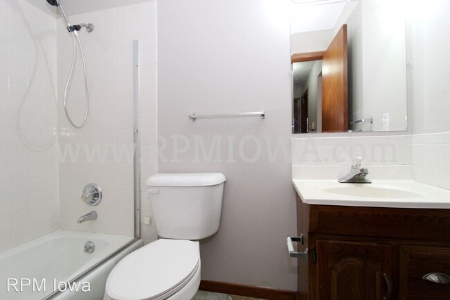 Building Photo - 9309 Sandler Dr