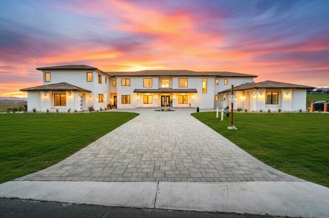 Building Photo - 7778 Laguna Heights Ct