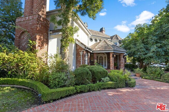 Building Photo - 4548 Ellenboro Way