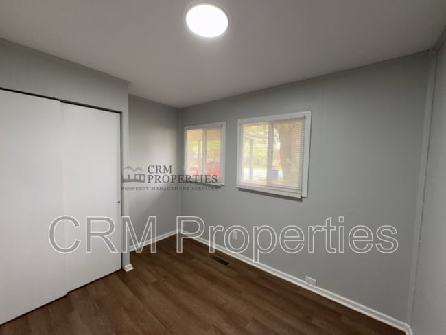 Building Photo - 5204 Arrowhead Blvd