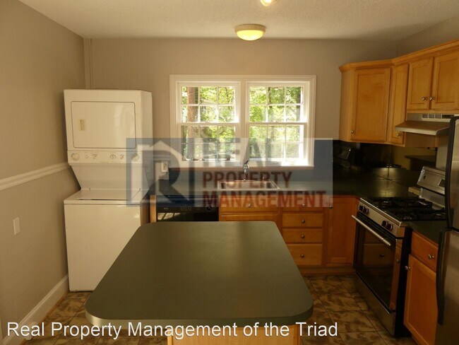 Building Photo - 2 br, 1 bath House - 2305 Pisgah Church Road