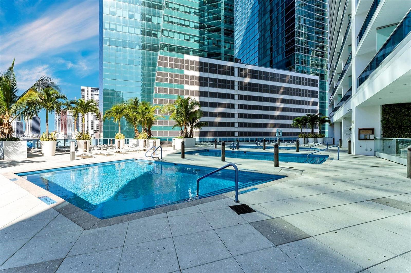 Building Photo - 200 Biscayne Boulevard Way