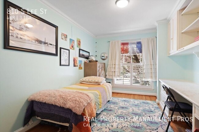 Building Photo - 810 S Lee St
