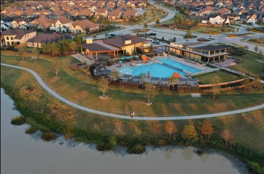 2 Clubhouses, 2 Gyms, Bike Trails, so much more! - 23923 Sage Row Ln