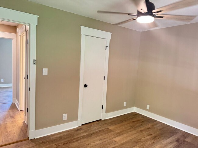 Building Photo - Great Location! 3Bd/2Ba Remodeled Home on ...