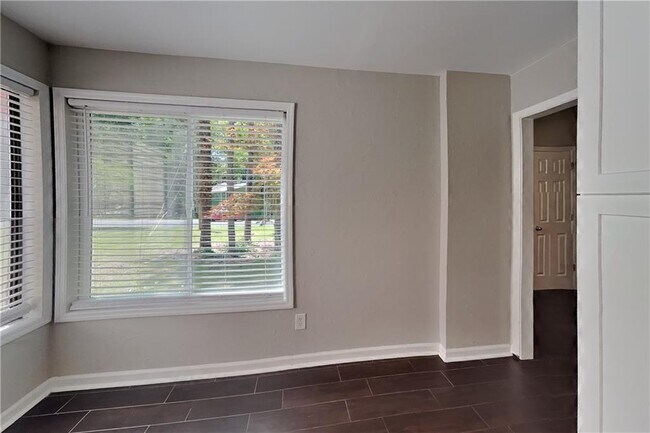 Building Photo - 3352 Ethan Dr