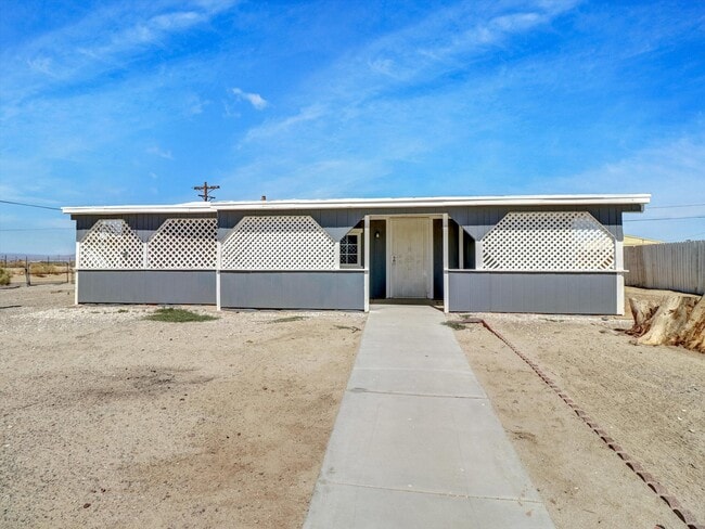 Primary Photo - 2206 Ocean Side Ave