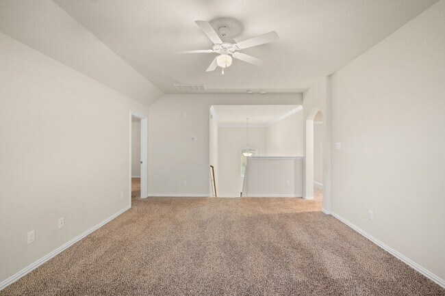 Building Photo - 135 San Bernard Dr
