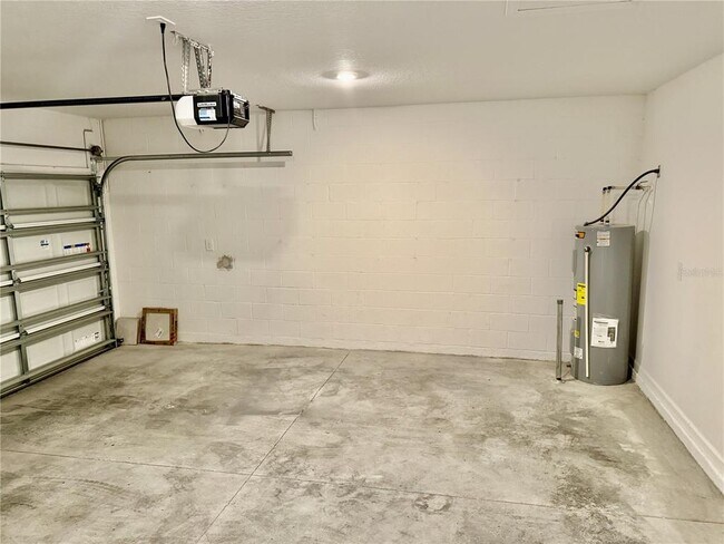 Building Photo - 4006 Ambrose Ave