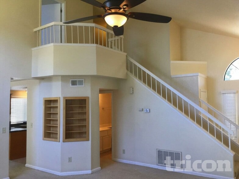 Building Photo - 844 Sage Dr