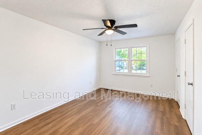 Building Photo - 907 Royal Tern Ln