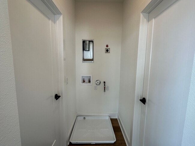 Building Photo - Utilities are Included! Newer Built, One Bedroom Unit for Rent in Muller District, Central Austin!