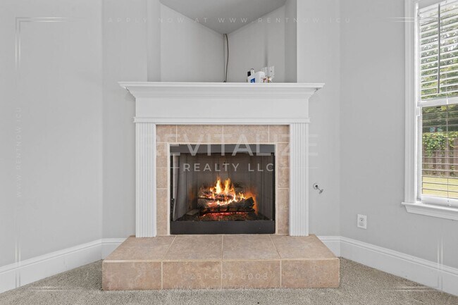 Building Photo - 11070 Courtland Ct
