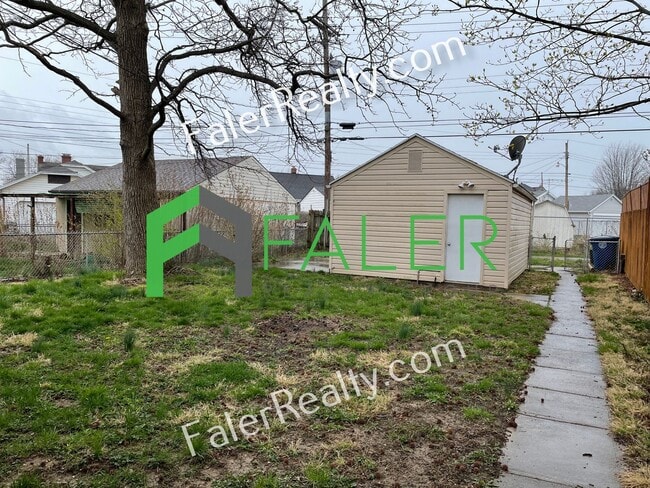 Building Photo - Charming Cape Cod w/ Garage