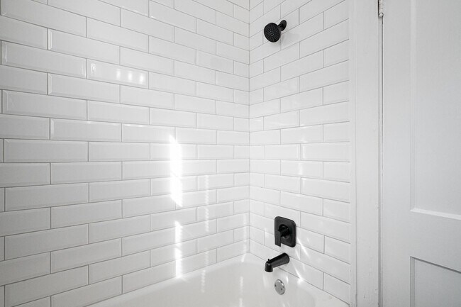 Building Photo - 545 Montgomery St