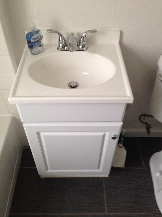 Building Photo - 3059 N Frederick Ave