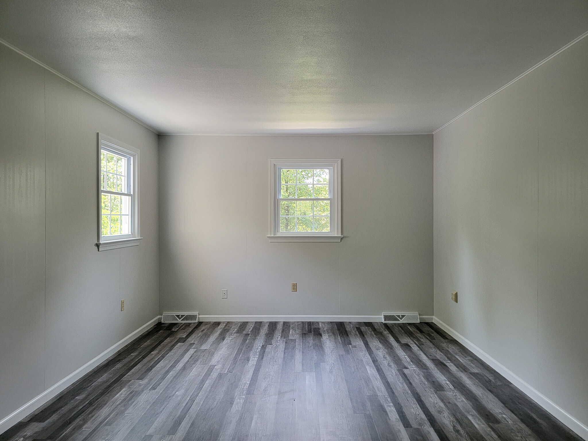 Building Photo - 380 Netzley Dr