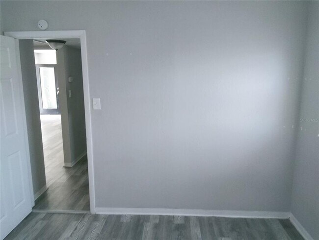 Building Photo - 6041 43rd Ave N