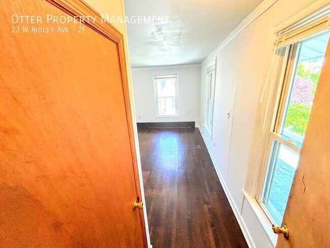 Building Photo - 23 W Ridley Ave