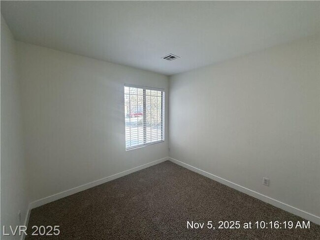 Building Photo - CHARMING SINGLE-STORY HOME IN A QUIET CUL-...