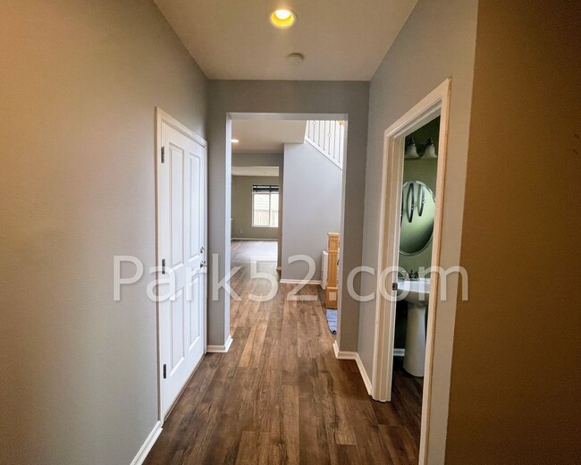 Building Photo - Beautiful 4 Bedroom 3 Bath In The Saddle Creek Community In Fife!