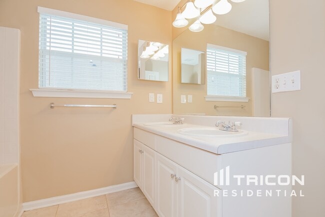 Building Photo - 3529 Brookstone Way