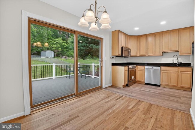 Building Photo - 3129 Homewood Pkwy