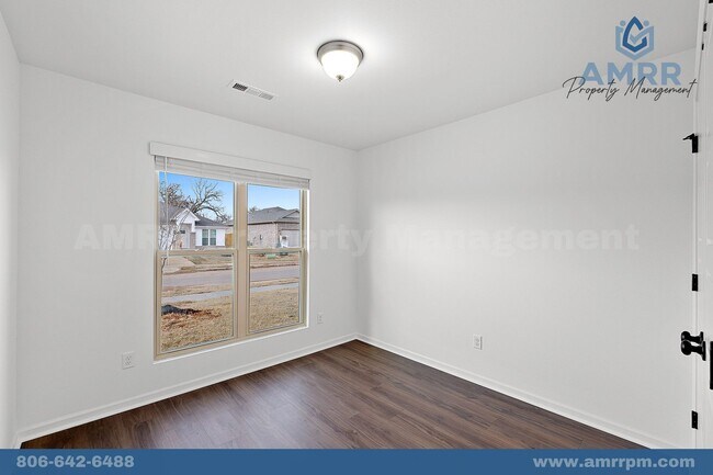 Building Photo - 1112 Pawpaw Pl