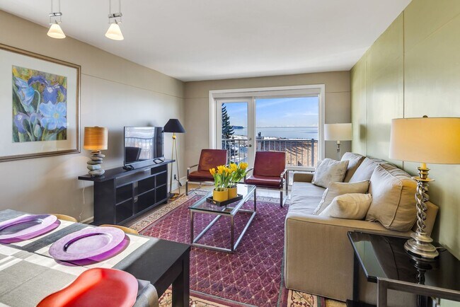 Building Photo - Downtown Anchorage Two Bedroom Two Bath wi...