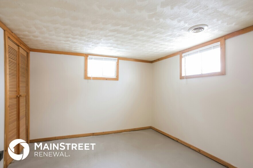 Building Photo - 3605 Randall Dr
