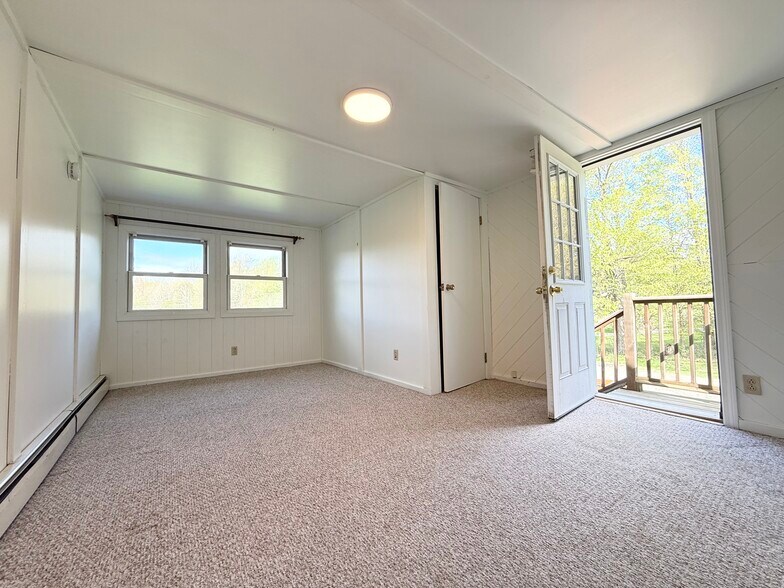 Building Photo - 1003 Osgood Hill Rd