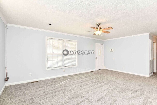 Building Photo - 1082 Hampton Rd