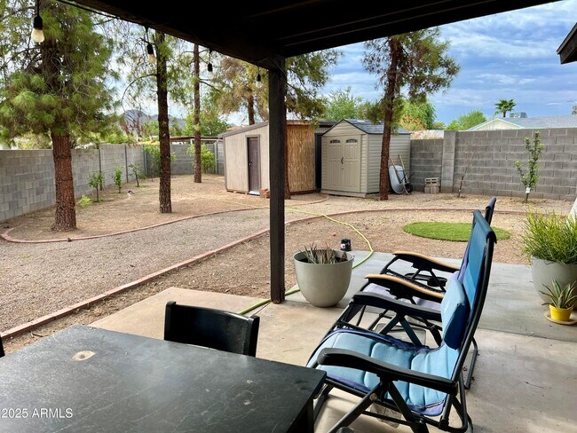 Building Photo - 15635 North 21st St