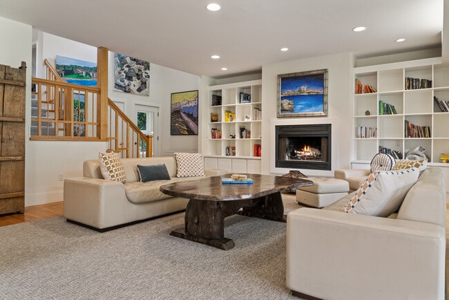 Building Photo - 175 Ruggles Ave