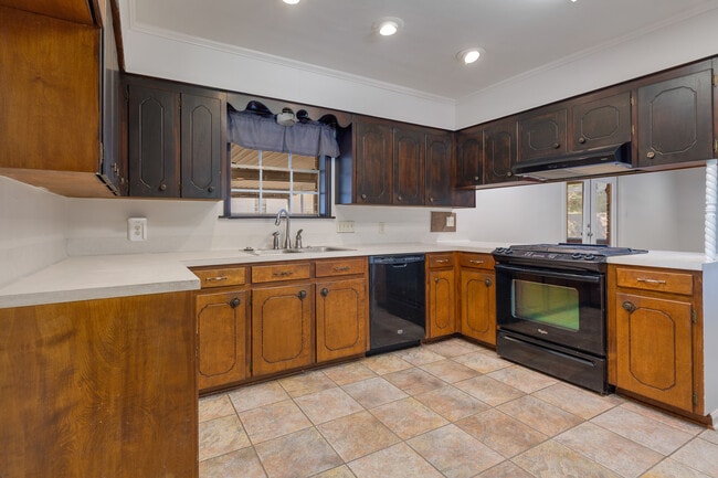 Building Photo - 113 Aberdeen Dr