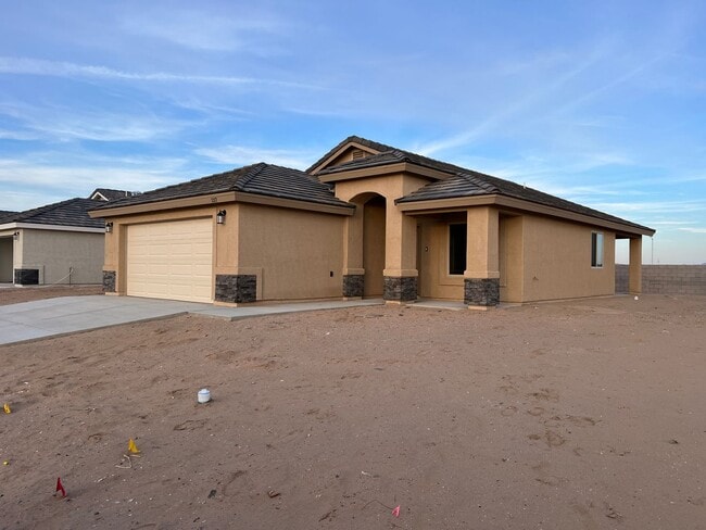 Building Photo - Brand New - 3 Bedroom - 2 Car Garage