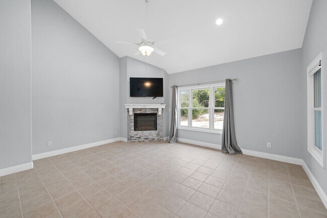 Building Photo - 31577 River Rd