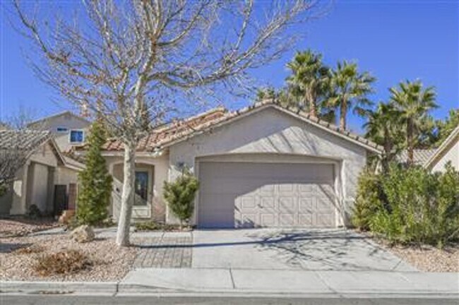 Building Photo - Fully Furnished - Turn Key - Short Term 31days+ - Sleeps up to 7
