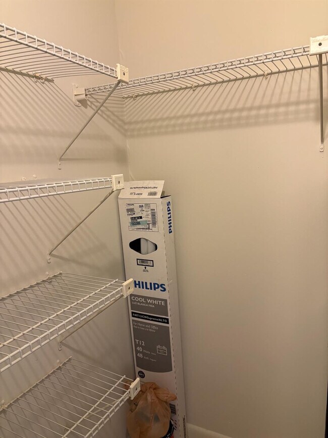 Building Photo - 61 Ashby B